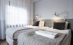 The Swan House Hotel By Ylma  3*